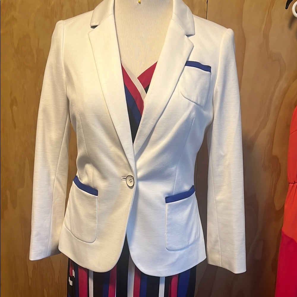 NWT The Limited Tall/small  White Blazer with Royal Blue Accents